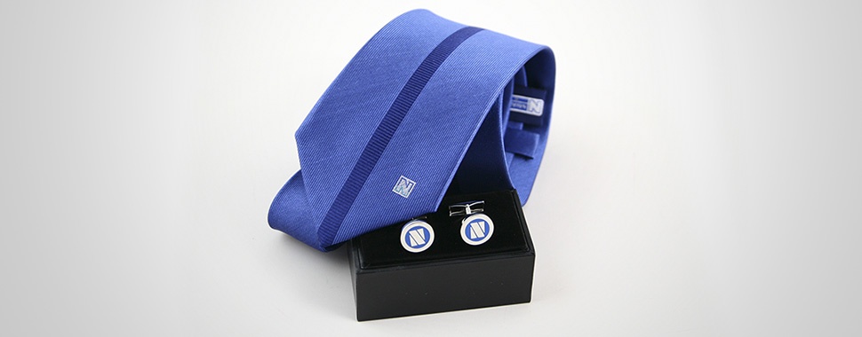 cravatta personalizzata con riga