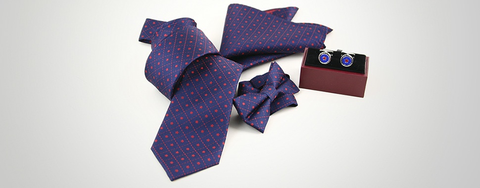 cravatta personalizzata viola a puntini rossi