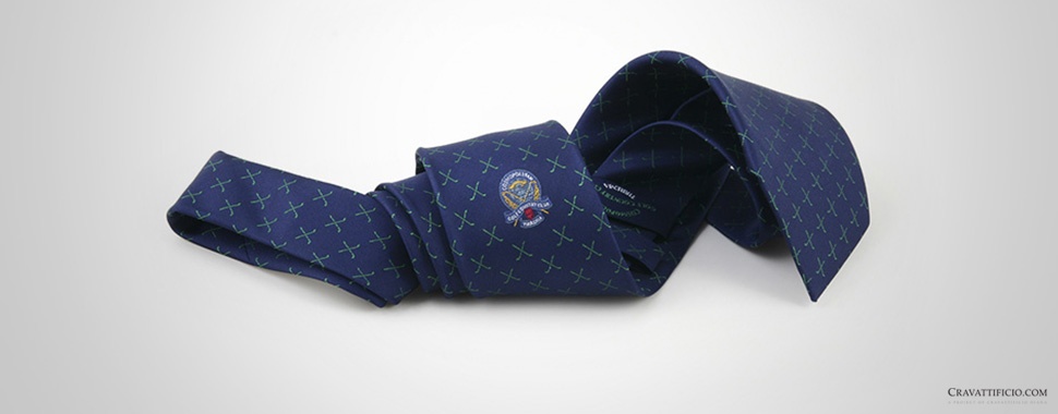Cravatta personalizzata blu con logo
